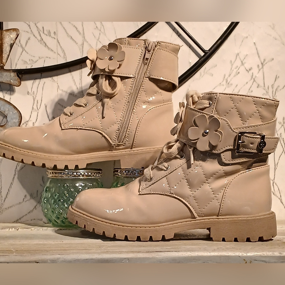 Jessica Simpson Girls Tan Combat Moto Boots with Buckle Straps (Girls Size 2)